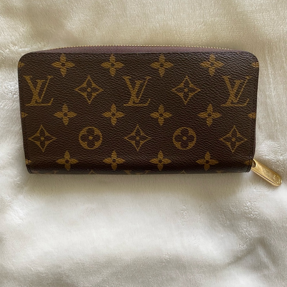 Louis Vuitton Zippy Wallet- Rose Ballerine